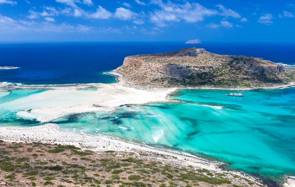 Chania Areas/Kalyves:Gramvousa Island & Balos,Boat Tkt Extra - Pickup and Coach Comfort Around Chania, Kalyves, and Almyrida