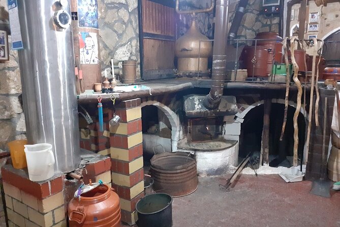 Cretan Wines & Olive oil tour - The treasures of Crete - Thrapsano pottery lab: try the craft yourself (optional, not Sundays)