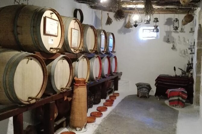 Cretan Wines & Olive oil tour - The treasures of Crete - Meleses winery: vineyard + cellar tour, then five wines under shade