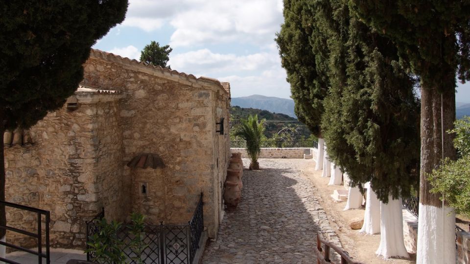 Crete: Knossos, Lasithi, Lasinthos and Olive Farm Combo Tour - Knossos Palace: Guided Minoan Ruins, Ticket Reality, and Crowd Control
