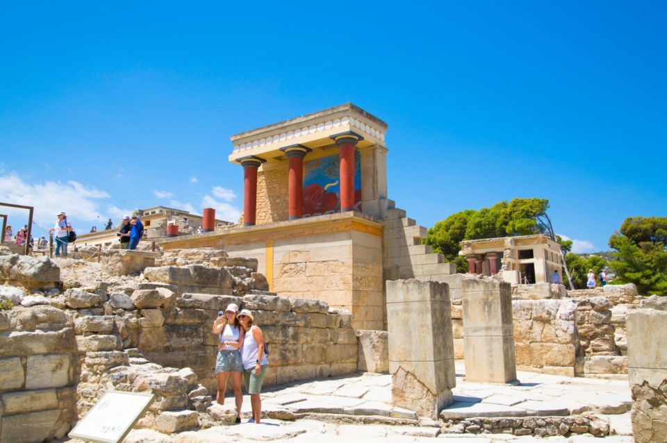 Crete: Knossos Palace and Museum E-Tickets with Audio Guides - Audio guides: how to make them work smoothly on your phone