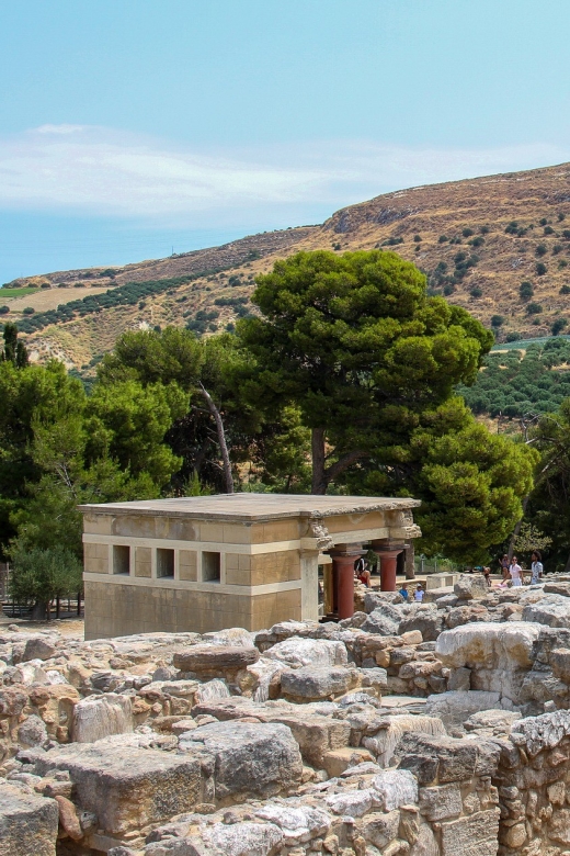 Crete: Knossos Palace & Heraklion Guided Tour - What the guide does best: clarity, energy, and Q&A