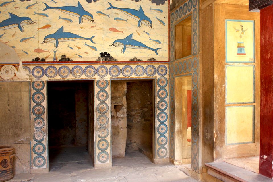 Crete: Palace of Knossos E-Ticket and Audio Guide - The South Entrance Corridor: the Prince of the Lilies and a framed mountain view