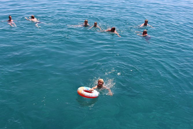 Crete Pirate Ship Cruise with the Black Rose to Stalis and Malia - The pirate animation for kids: fun without feeling like a babysitting job