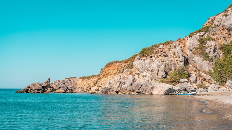 Crete: Preveli Tropical Beach and Palm Forest - The return climb: when 120 meters feels longer than it should
