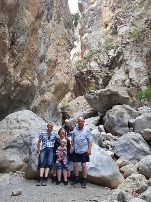 Crete: Sarakina Gorge, Forests, and South Coast Safari - Lunch at a Cretan Taverna: Simple, Local, and Sometimes Bug-Real