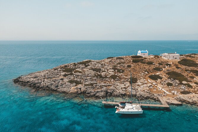 Dia Island Catamaran – Premium Lunch, Open Bar, Small Group - Dia Beach stop: swims, snorkeling, SUP, and the best kind of photos