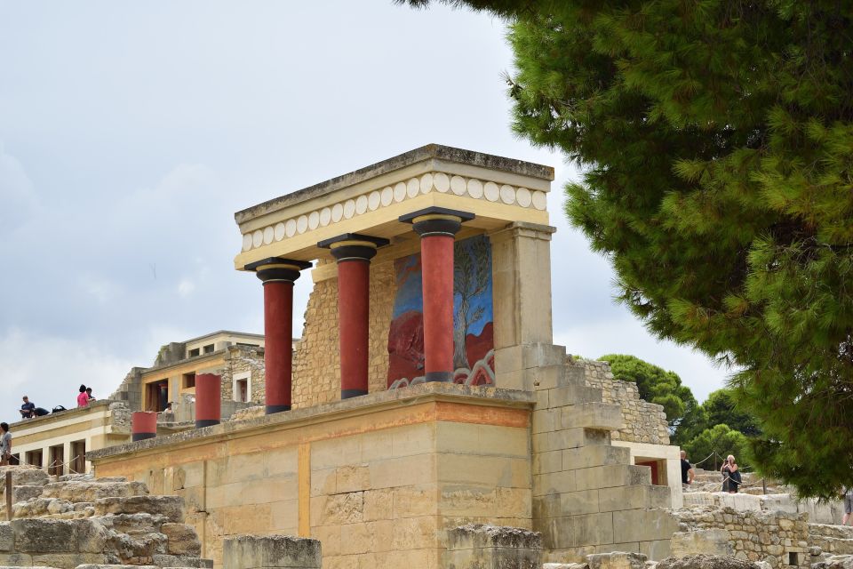 From Chania: Knossos Palace and Heraklion Full-Day Tour - Coach logistics from your pickup: where the day can speed up or drag