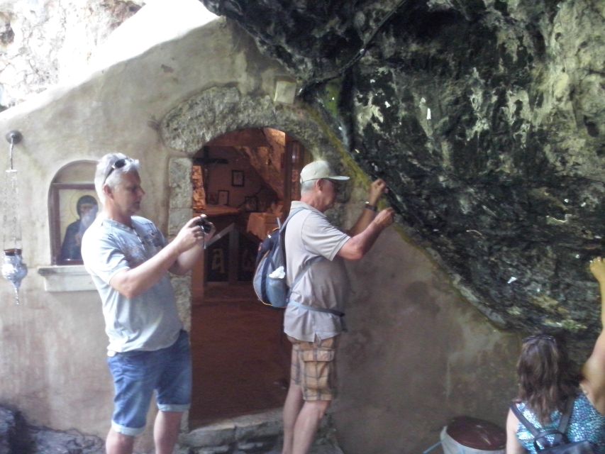 From Rethymno: Arkadi, Melidoni, and Margarites Tour - Arkadi Monastery: Cretan heritage you can feel in the stones