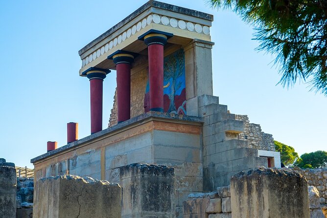 Guided Tour to Knossos Palace & Heraklion - The optional Archaeological Museum: the payoff for Knossos fans