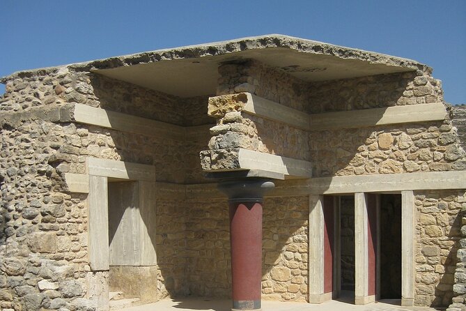 Guided Tour to Knossos Palace & Heraklion - Price and logistics: why $39.83 can be a smart deal
