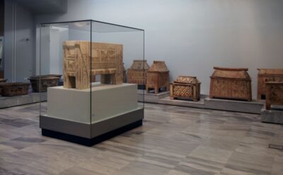 Heraklion Archaeological Museum Ticket & Audio Guide - Getting in smoothly: e-ticket, smartphone app, and offline listening
