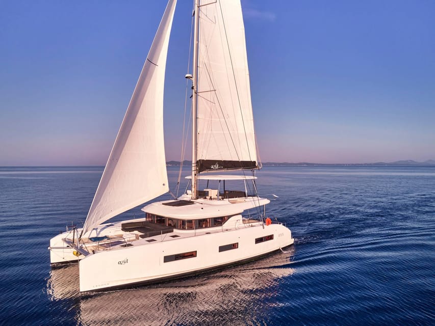 Heraklion: Dia Island Luxury Catamaran Cruise with Meal - The meal on board: Cretan-inspired food with real options