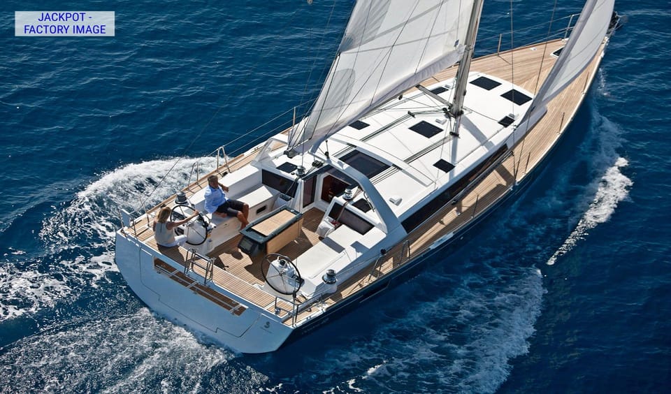 Heraklion: Dia Island Luxury Sailing Trip with Meal & Drinks - Luxury Sailing from Heraklion’s Old Venetian Port