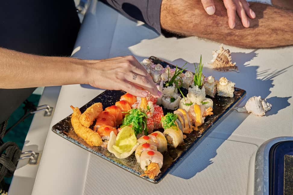 Heraklion: Dia Island Romantic Sunset Cruise with Wine - Prosecco, local snacks, and the all-in bar value check