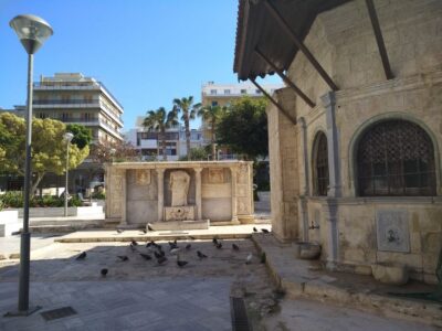 Heraklion: Ecobike Sightseeing Tour with Greek Meze - Getting Comfortable on Small E-Bikes (No-Pedal Means a Learning Curve)