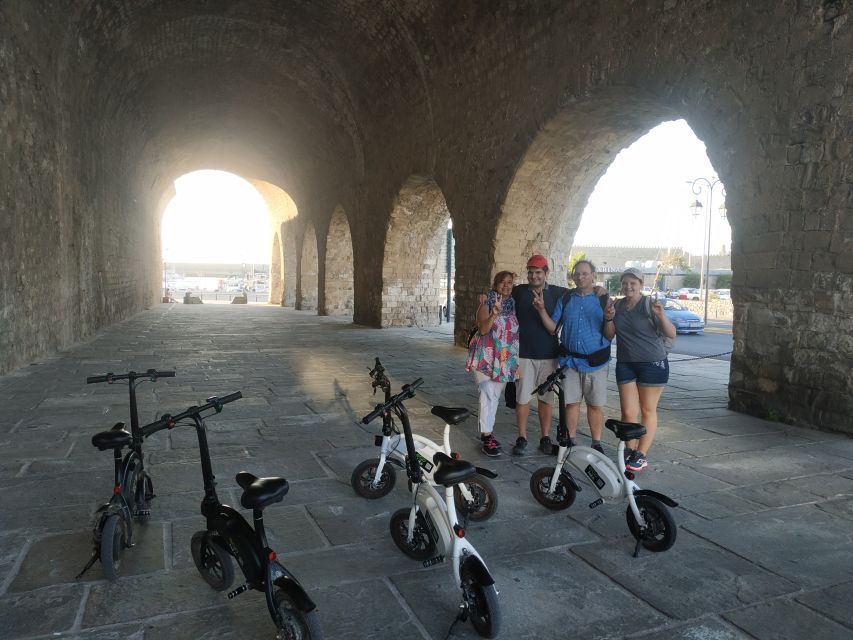 Heraklion: Ecobike Sightseeing Tour with Greek Meze - Platia Kornarou: One of the City’s Meeting-Point Squares