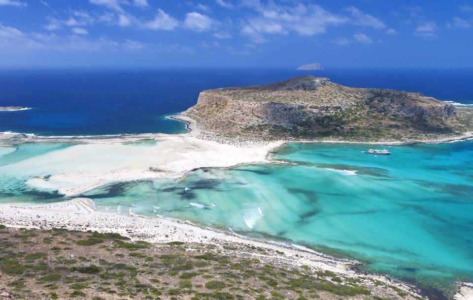 Heraklion: Gramvousa Island Day Trip & Balos Beach - The Kissamos coach ride: why the long drive is part of the point
