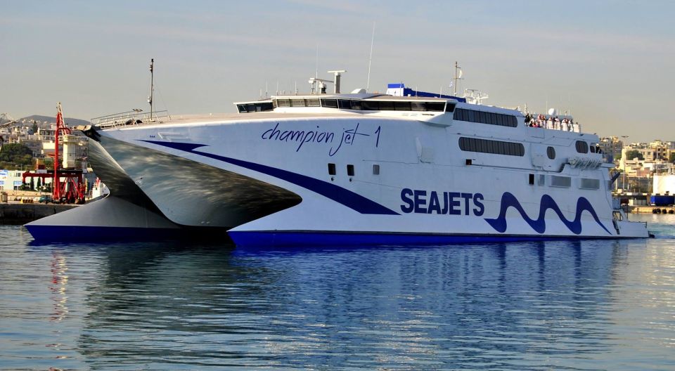Heraklion or Ag Nikolaos: Oia & Fira Full-Day Santorini Trip - Santorini by bus: air-conditioned comfort and live guide context