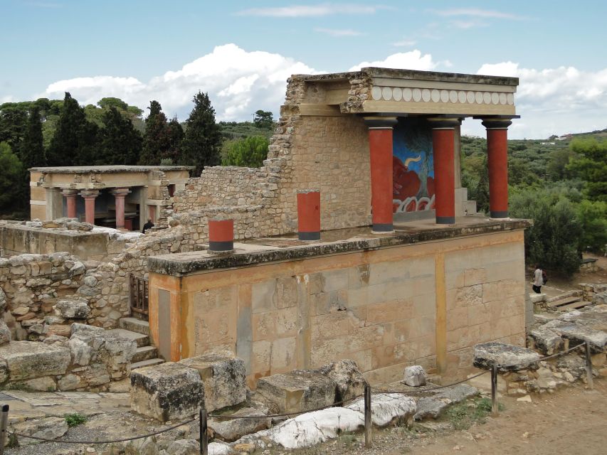 Knossos Palace & Heraklion Full-Day Tour from Chania Area - Who should book this tour (and who might want to skip it)