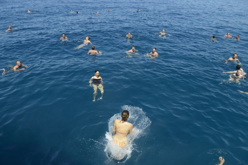 Rethymno: Pirate Boat Cruise with Swimming Stops - From Rethymnon Toward Fortezza: The Scenic “Warm-Up” Sail