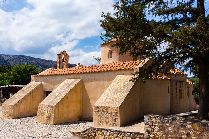 Road-trip to Lasithi, Zeus Cave, Vidiani, Krasi & Olive Mill Farm - Psychro Cave (Cave of Zeus): what to expect underground and on the stairs