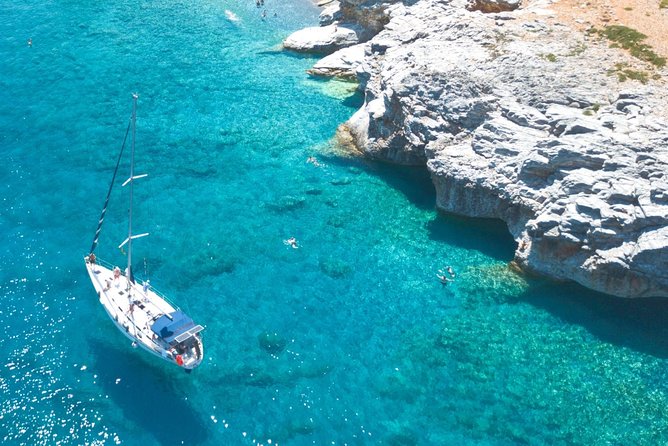 Sailing trip to the Top Coasts of Crete, Daily/Multi-day - When You Actually Sail: Wind-Dependent Sailing Together