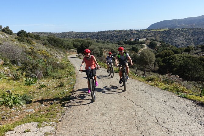 Small Villages and Cretan Nature. E-Bike tour - What kind of experience this is (and why it works)