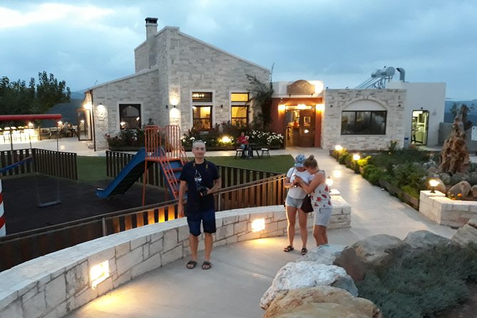 Wine & Olive Oil Tour with Lunch - Semi Private Safari Tour - Lunch, Drinks, and the Pace of a Long Day (What’s Included)